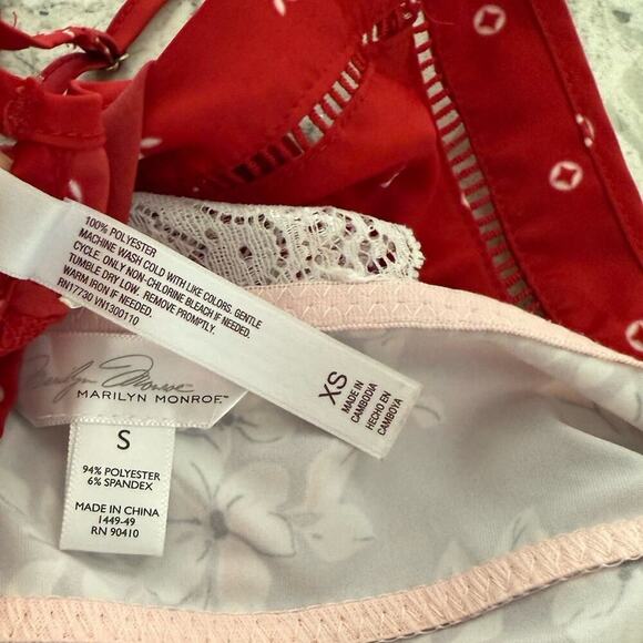 Women’s Sleep Chemise Gown Size XS/S Red Purple Floral Silky - Picture 11 of 11